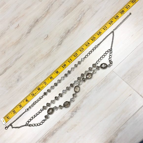 Gray and clear beaded silver tone necklace - Picture 4 of 5